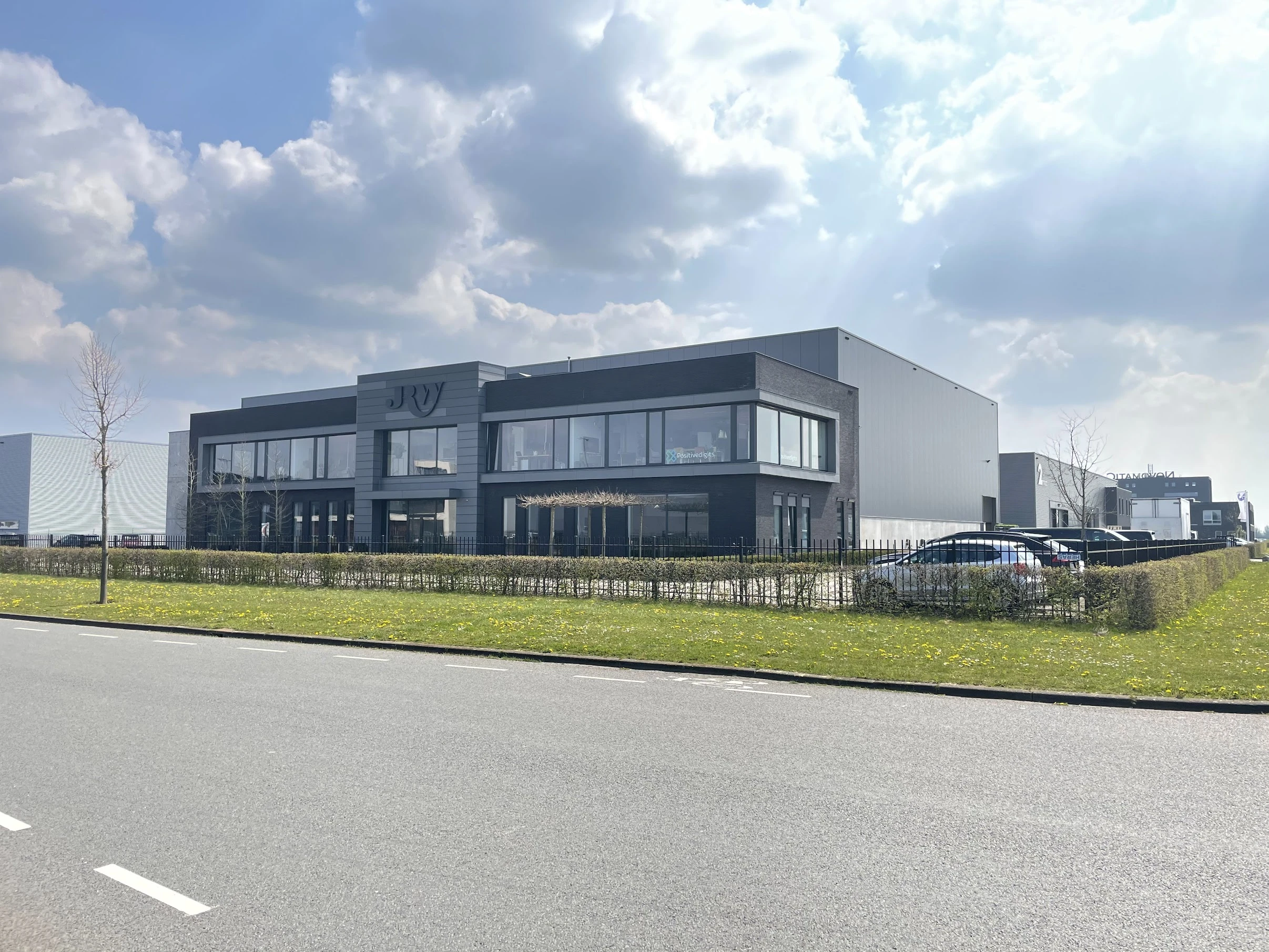 Hoofdkantoor in Waalwijk waar al onze marketingdiensten en werkzaamheden worden uitgevoerd.