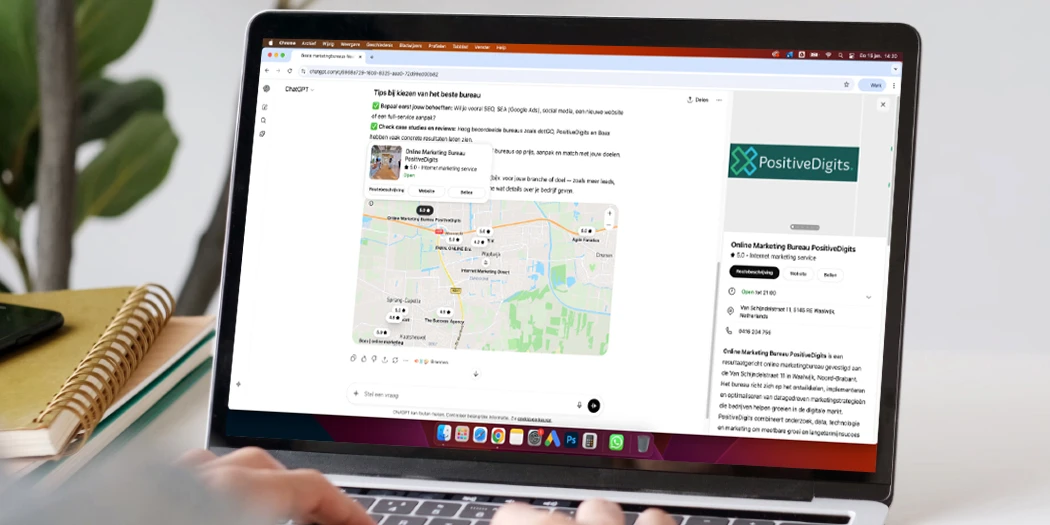 Laptop met geo en online marketing-bureau op Google Maps.
